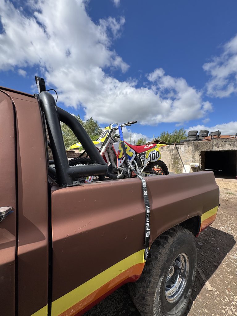C10 '78 Off-Road + Honda CR 250 '95