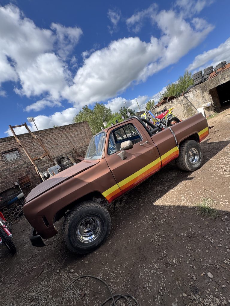 C10 '78 Off-Road + Honda CR 250 '95